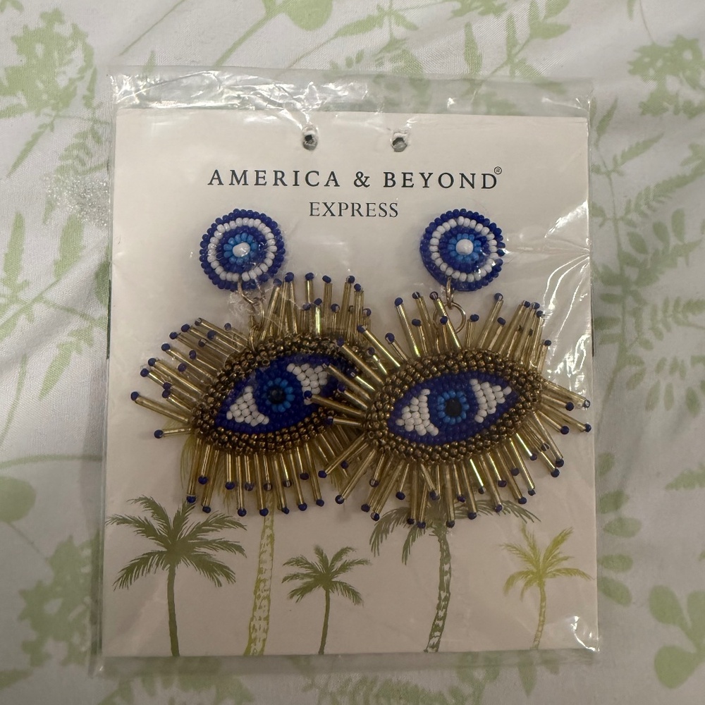 AMERICA AND BEYOND EXPRESS BRAND NEW